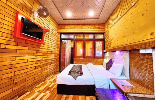 Nainital Hotel | Hotel Lake View Mall Road Near Lake