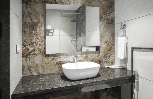 Uttukuli Hotel | Hotel Lakshmi Towers