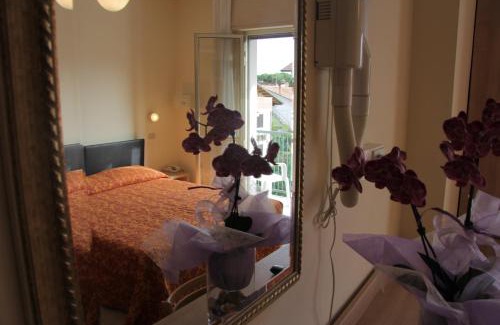 Pinarella Hotel | Hotel Lanzoni