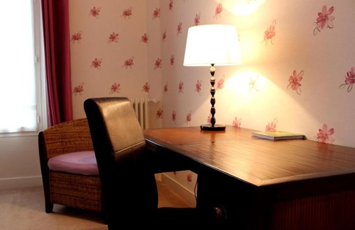 Illiers-Combray Hotel | Hotel Les Aubépines