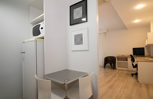 Setor Hoteleiro Norte Apartment | Hotel Lets Brasília, TV a cabo, central, TVgigante