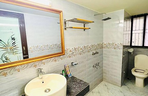 Uttara Hotel | Hotel Luxury Inn