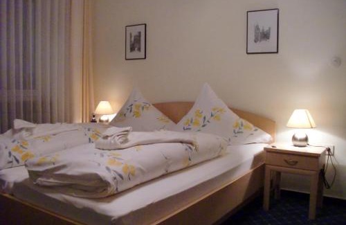Bad Neuenahr-Ahrweiler House | Hotel Mietz
