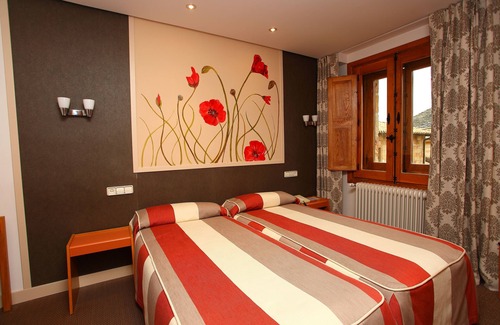 Yesa Hotel | Hotel Monasterio de Leyre