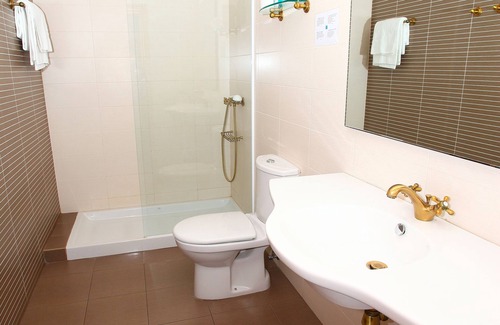 Yesa Hotel | Hotel Monasterio de Leyre