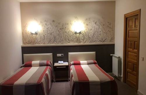 Yesa Hotel | Hotel Monasterio de Leyre