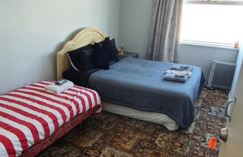Motueka Hotel | Hotel Motueka Backpackers, Loud Live Music Friday Saturday Nights