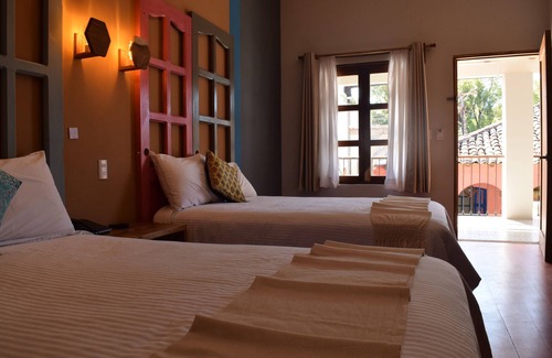 De Mexicanos Hotel | Hotel Gran Barrio