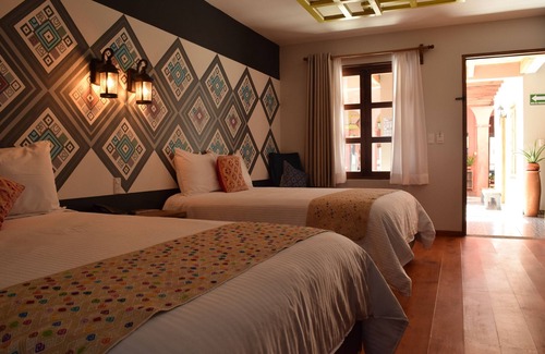 De Mexicanos Hotel | Hotel Gran Barrio