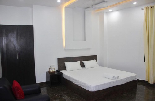 Sahibganj Hotel | HOTEL NILIMA PALACE