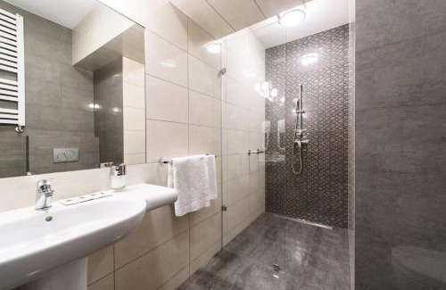 Trzebnica Hotel | Hotel Nowy Dwór