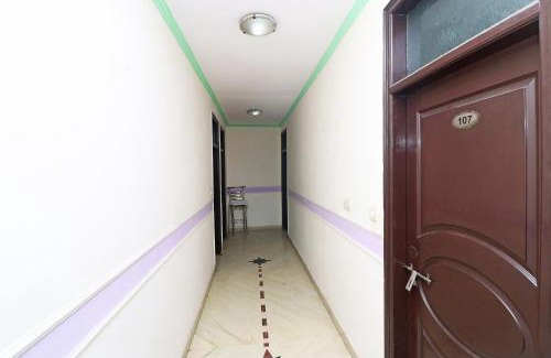 Paharganj Hotel | Hotel O Aura Palace Deluxe