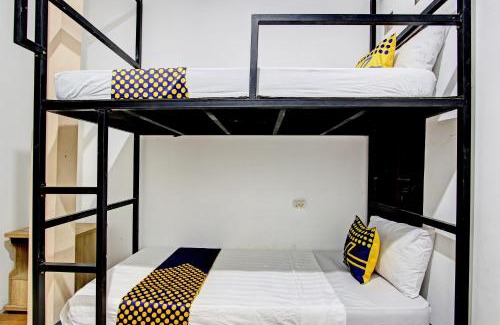 Berbah Hotel | Hotel O Cindelaras B&b Bunk Bed