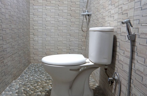 Sumberagung Hotel | Hotel O Coconut Island Homestay & ResortNearPantai Pulau Merah