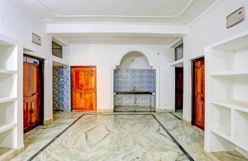Bhubaneshwar Hotel | Hotel O Dibya Guest House