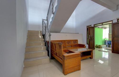 Surakarta Hotel | Hotel O Griya Kencana Asri Syariah
