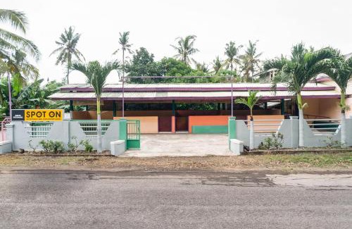 Kalipuro Hotel | Hotel O Griya Ketapang