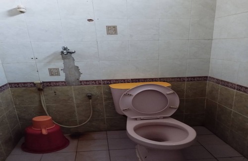 Kalimantan Hotel | Hotel O Losmen Karunia Katingan Near Kantor Sekretariat PPK Katingan Kuala