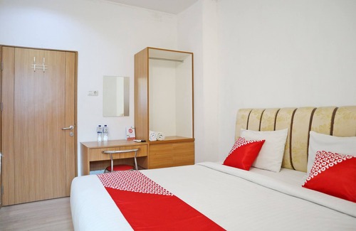 Padang Hotel | Hotel O M Authentic Kost Man