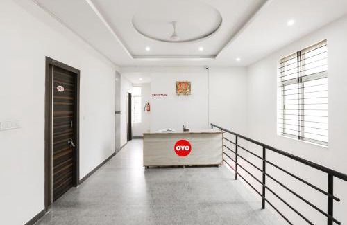 Rajajinagar Hotel | Hotel O Manjushree Boarding & Lodging nearby Dr.BR Ambedkar Stadium Basveshwar nagar