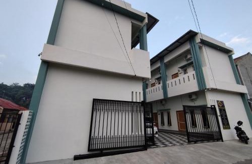 Jember Hotel | Hotel O My Kost Syariah