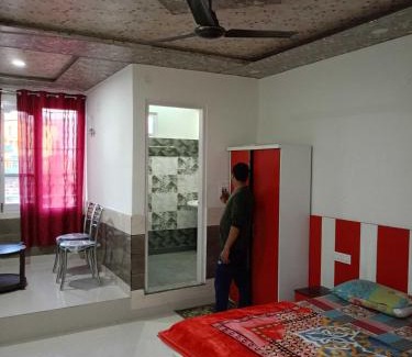 Mandi Hotel | Hotel O Parmar Palace