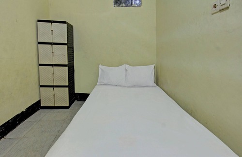 Kecamatan Janapria Hotel | Hotel O Penginapan 3 Bersaudara Near Pasar Sengkol