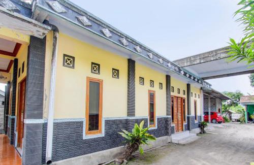 Cangkringan Hotel | Hotel O Pondok Wisata Kurniawan 2NearWonogondang Camp (Bumi Perkemahan Wonogondang)