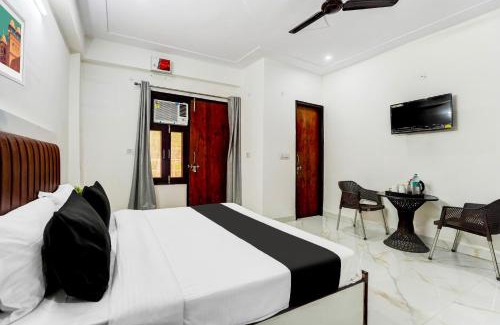 Dwarka Hotel | Hotel O Premium Rooms