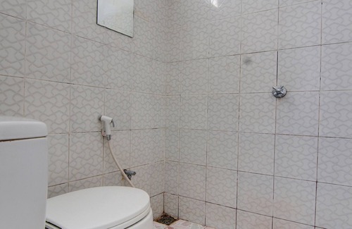 Pekanbaru Hotel | Hotel O Raya Guest House Syariah