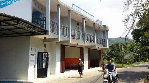 Bawean Island Hotel | Hotel O Sawang Sana Motel Syariah Near SMAN 1 Sangkapura