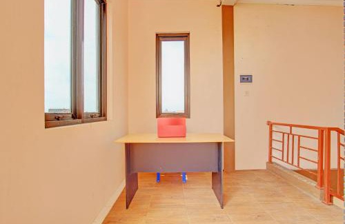 Tegal Hotel | Hotel O Syifa Guest House Syariah