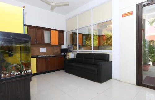 Medavakkam Hotel | Hotel O The Mangrove Wood Residency