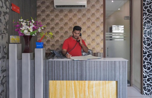 Dharavi Hotel | Hotel Palace Residency near Lokmanya Tilak Terminus