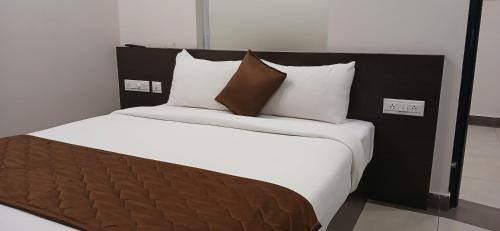 Kuppaayil Hotel | HOTEL PANKAJ RESIDENCY