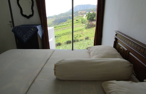 Sarangan Hotel | Hotel Pantes