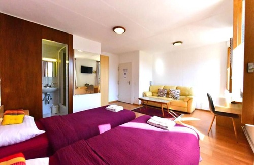 Purasca House | Hotel pensione serena