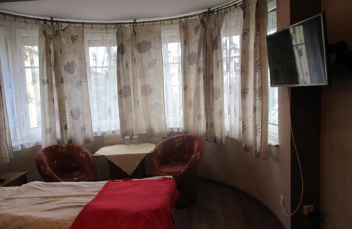 Trzebnica Hotel | Hotel Pod Platanami