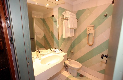 Castello di Cisterna Hotel | Hotel Quadrifoglio