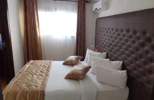 Douala Hotel | Hotel Résidence La Falaise