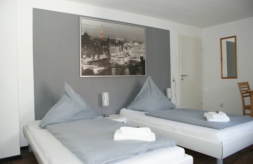 Brechtorf Hotel | Hotel Rühen, 24 Stunden Check in, kostenfreie Parkplätze