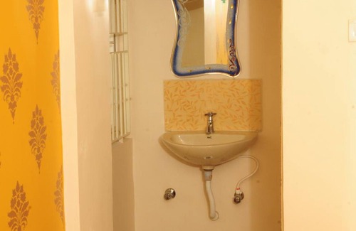 Pallavaram Hotel | Hotel Rathnavel Towers