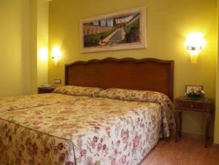 Centro - Sagrario Hotel | Hotel Reina Cristina