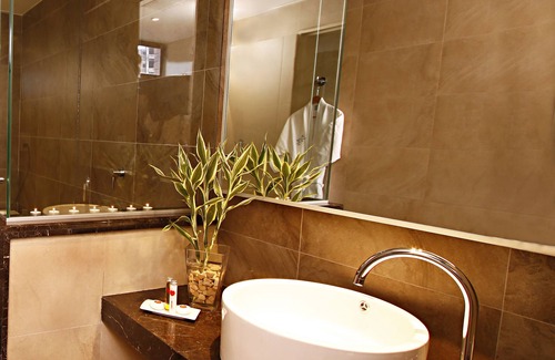 La Mariscal Hotel | Hotel Reina Isabel