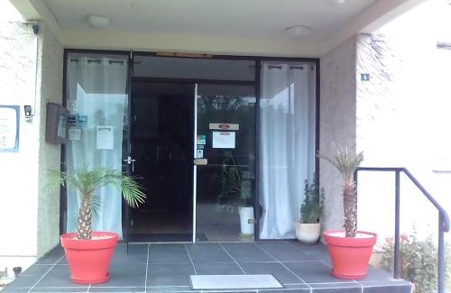 Peyrat-de-Bellac Hotel | Hotel Restaurant Le Manguier
