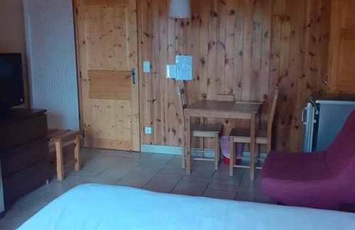 Allegre Hotel | Hotel restaurant la terrasse du mont bar hotel leydier