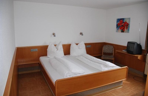 Markgroningen House | Hotel-Restaurant Zum Goldenen Hahnen