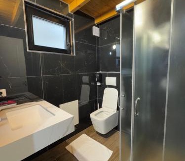 Ardenice House | Hotel & Restorant Flamuri