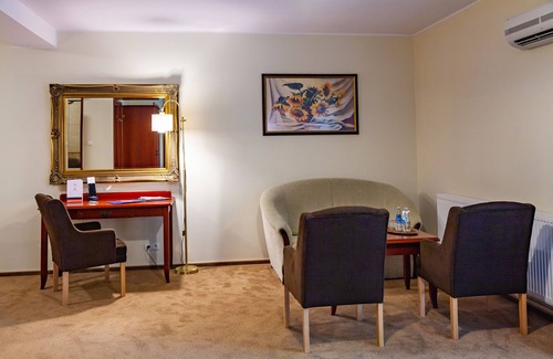 Stare Sady Hotel | Hotel Robert's Port