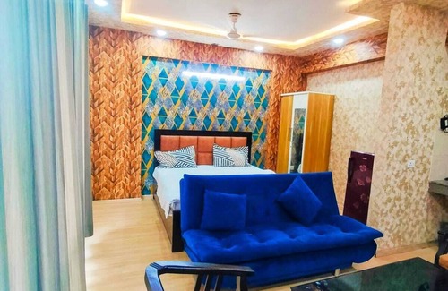 Gomti Nagar Apartment | Hotel Royal King